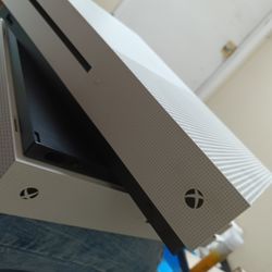 Xbox  One S (I Got One Left )
