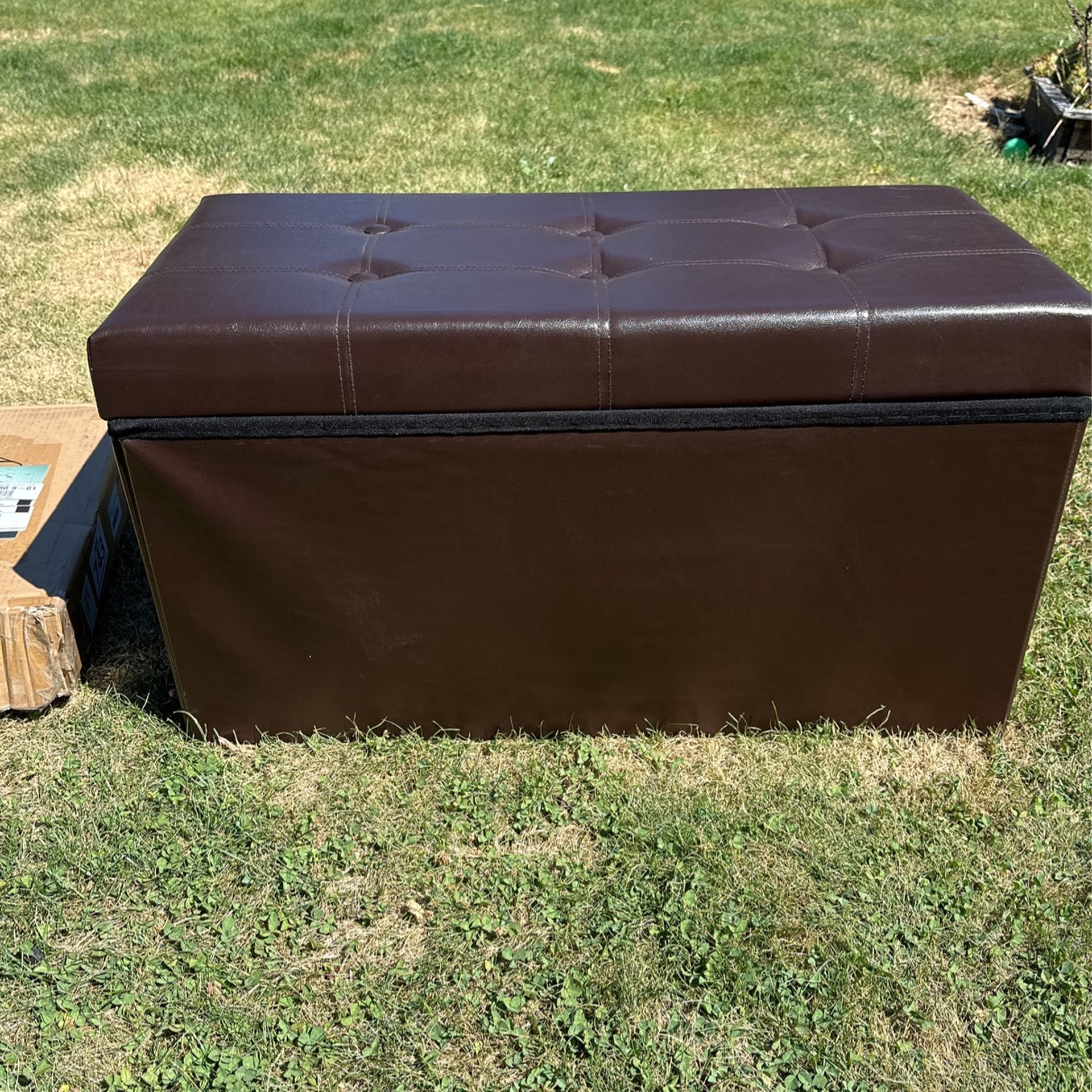 Pop Up Foot Locker/storage Container