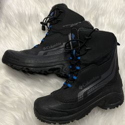 Columbia Kids' Bugaboot Plus IV Omni-Heat 400g Waterproof Winter Boots Size 5. In excellent condition. Used Once.