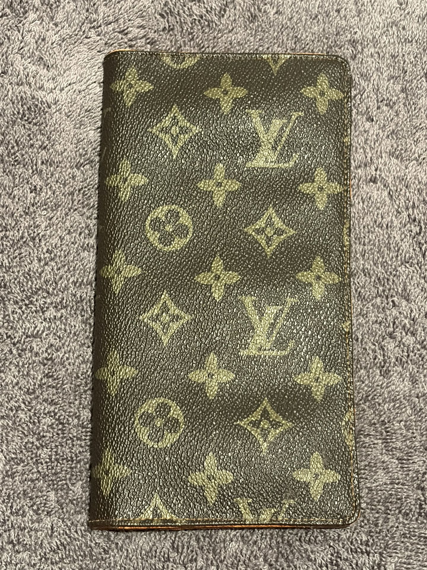 LV Wallet