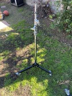 Avenger A5033 Roller 33 Folding Base Stand with Braked Wheels (Chrome/Black, 10.8')