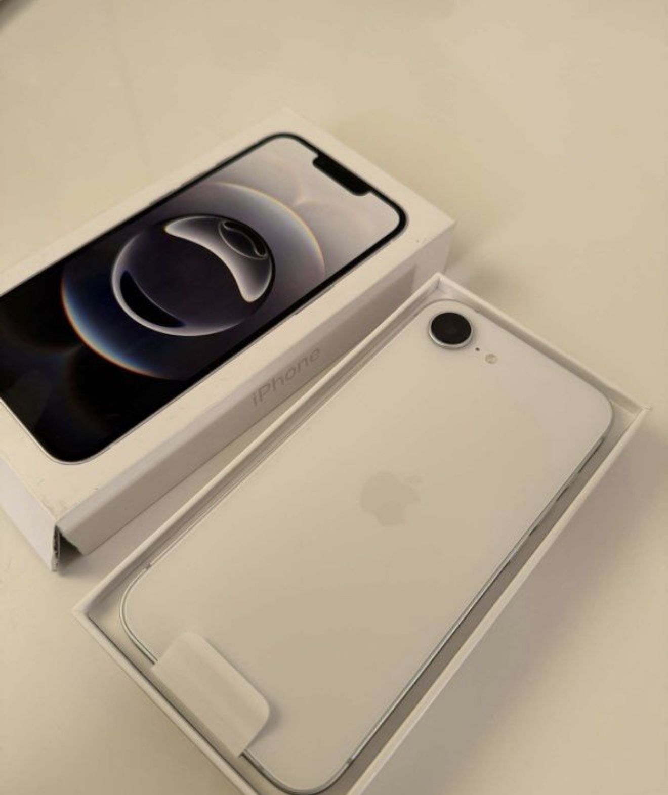 iPhone 16e 128gb