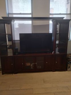 Wall unit without TV