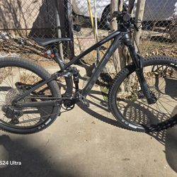 2023 Mountain Bike Track Fuel Ex5 Only Road For About 1 Month!