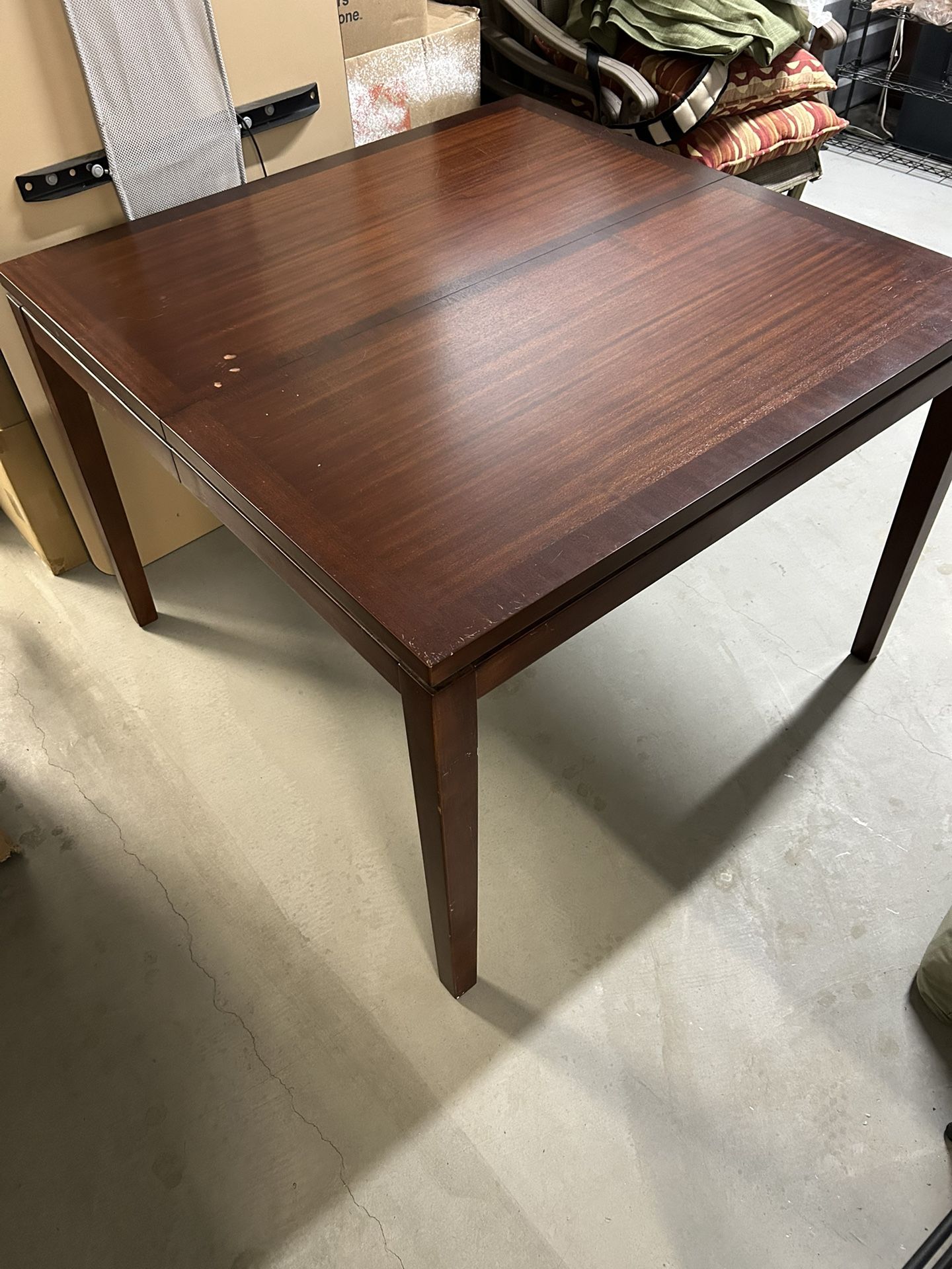 Solid Wood Table w/Leaf Extension & Leather Chair Set