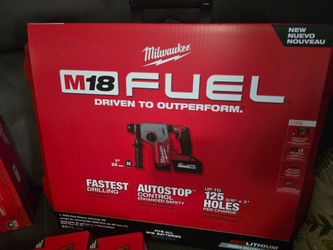 Milwaukee M18 Fuel Rotary Hammer Drill 1" 2-6ah batteries and fast charger
