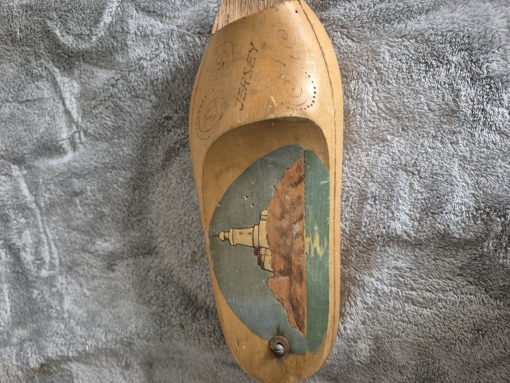Hidden Compartment Clog