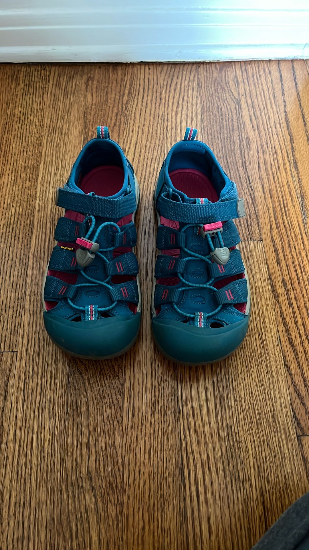 Keen Water Shoes Size 3