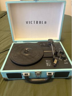 Victrola Bluetooth suitcase turntable with built in stereo speakers