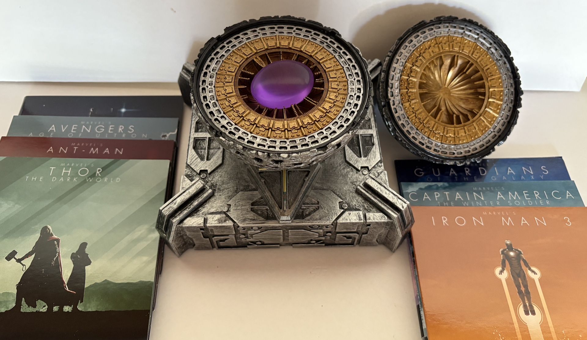 MARVEL CINEMATIC UNIVERSE GLOBE