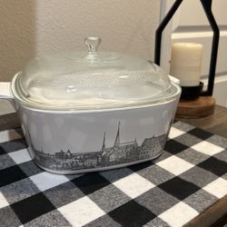 1970 Rare Corning Ware Renaissance 4 Quart Baking Dish And Lid. Mint Condition $75.