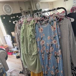 Plus size clothes there in good condition everything must go