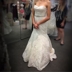 New Oleg Cassini strapless wedding dress