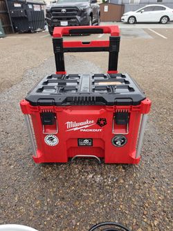 Milwaukee PACKOUT 22 in. Rolling Modular Tool Box Low Profile Handle