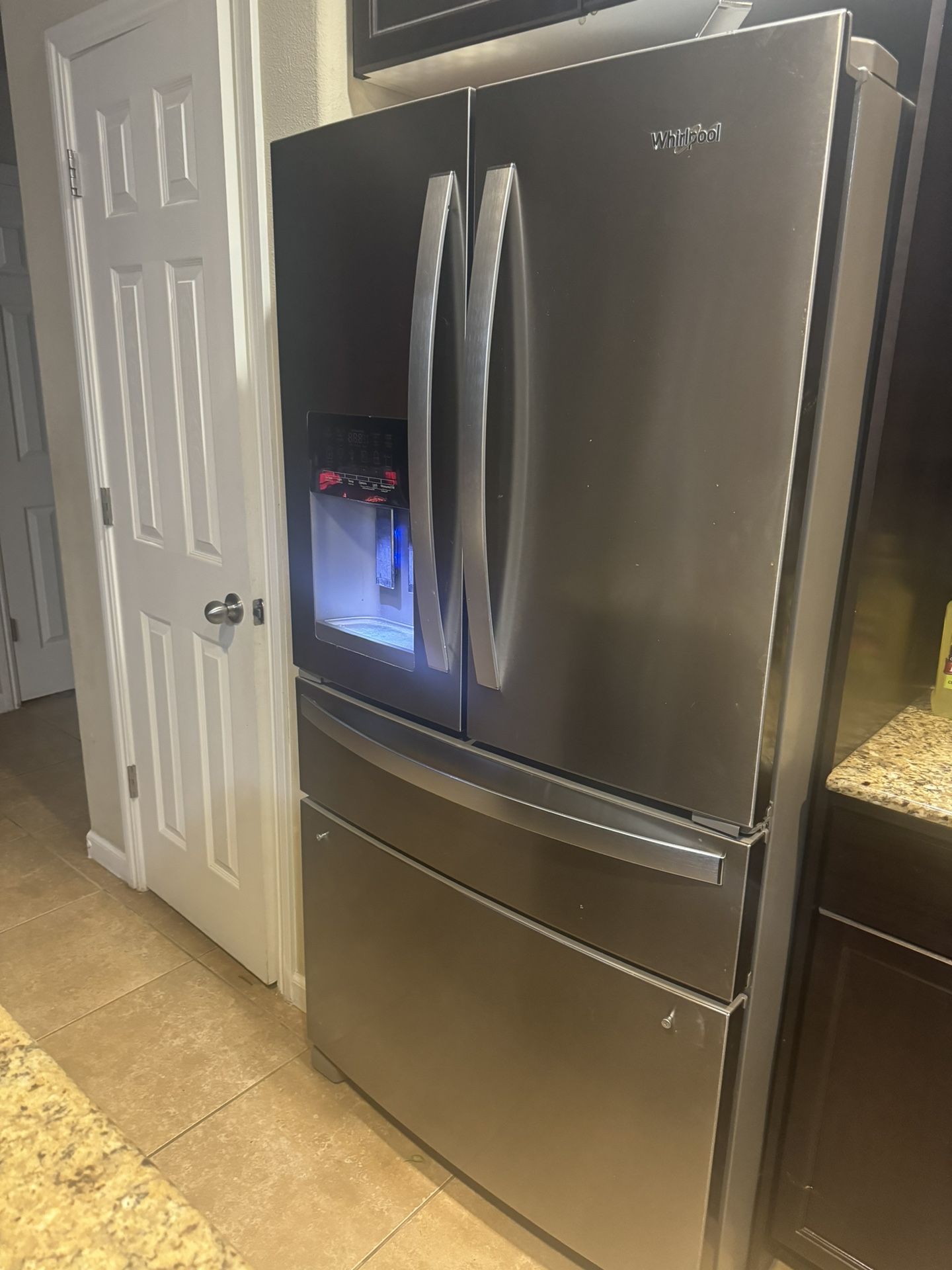 Refrigerator 