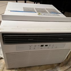 Window/wall AC Unit 12,000 Btu’s