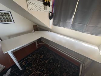 L shaped desk (disassembled)