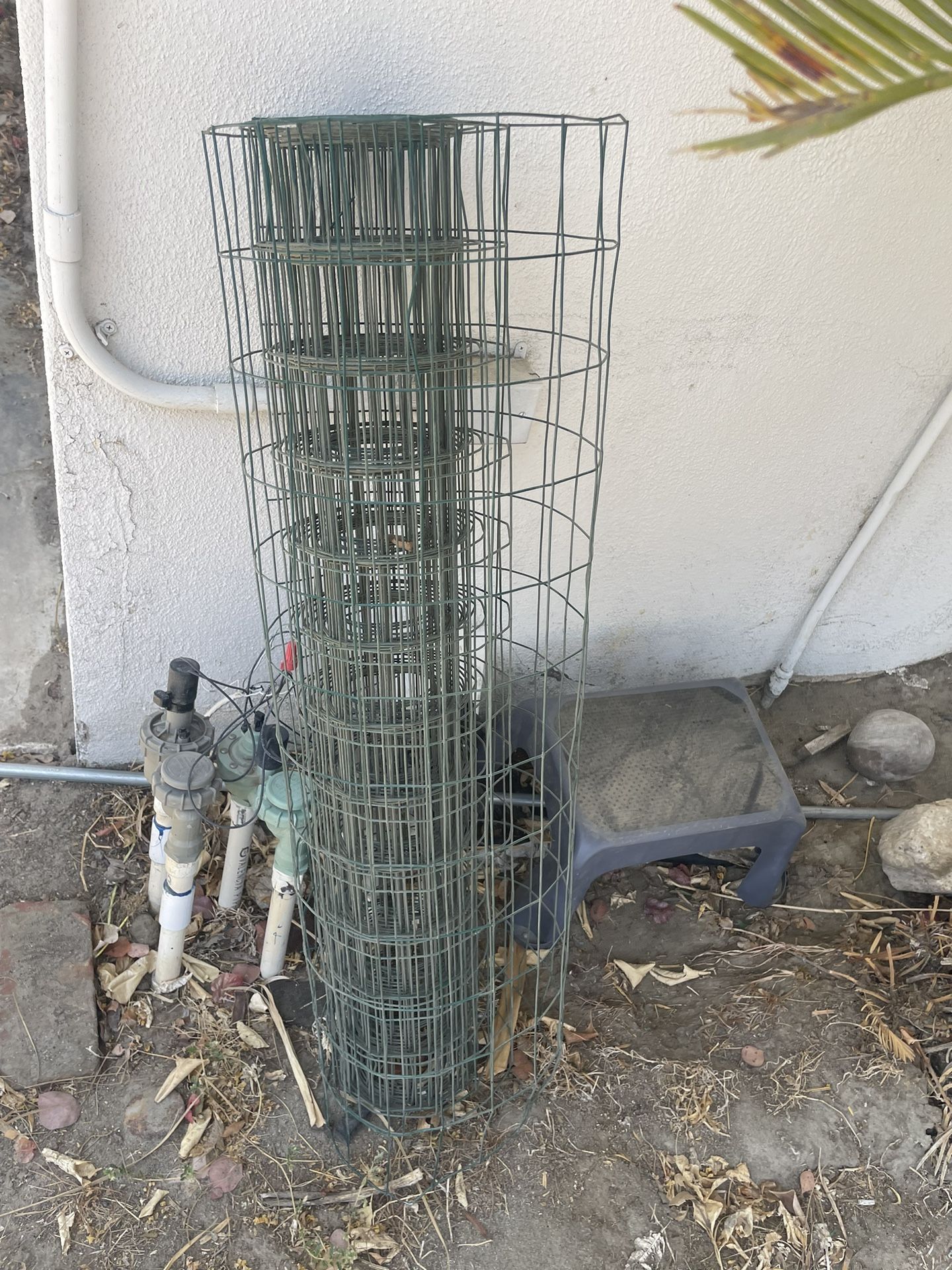 Metal Fencing Green Fence 300 Square Feet
