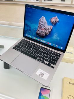 MacBook Pro 2020 8gb ram 1tb ssd