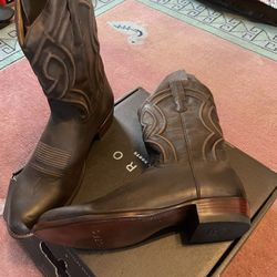 CUERO hand Crafted Boots  Size 15