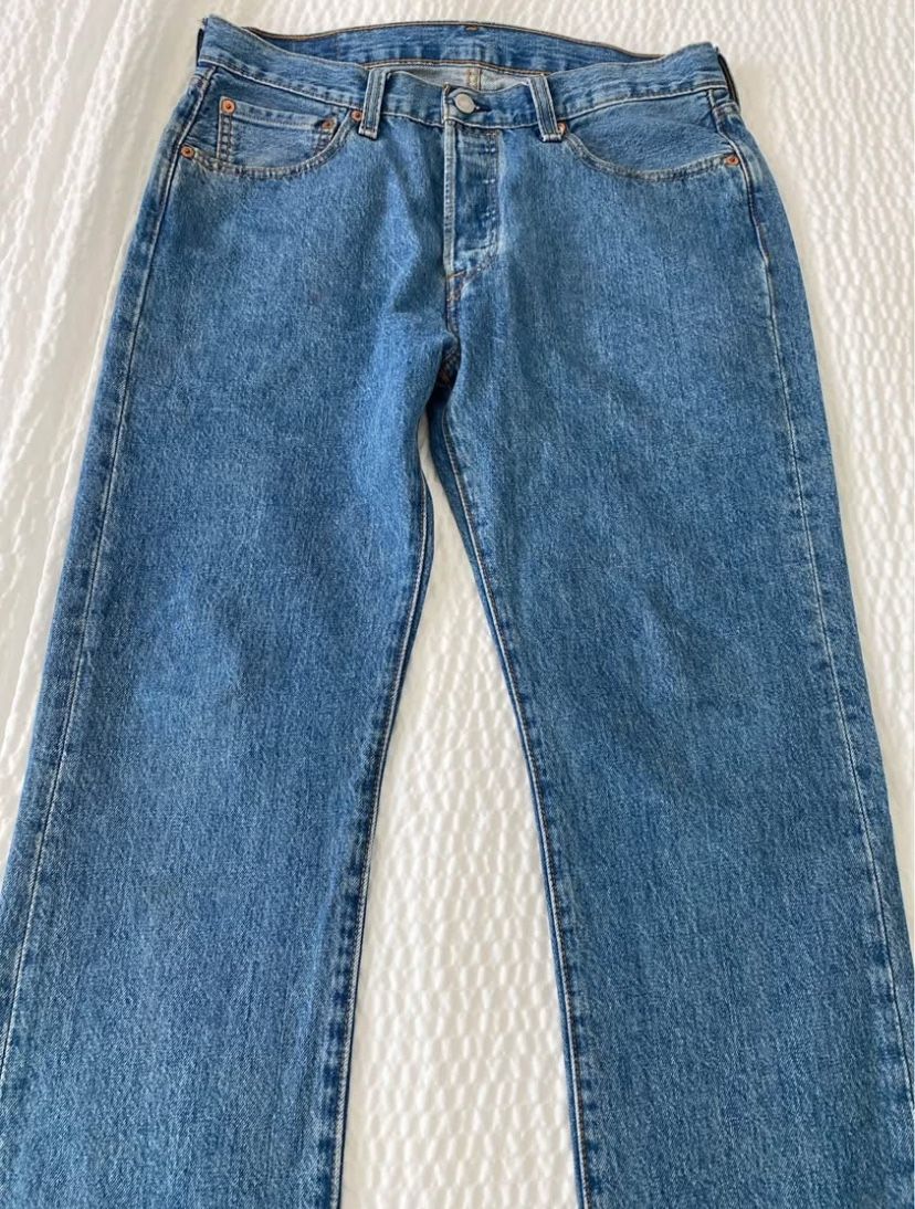 Levi’s Men’s Light Blue 501 Jean’s (Size W32 x L32)