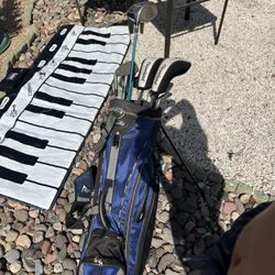 Gold Club Set, Including Bag