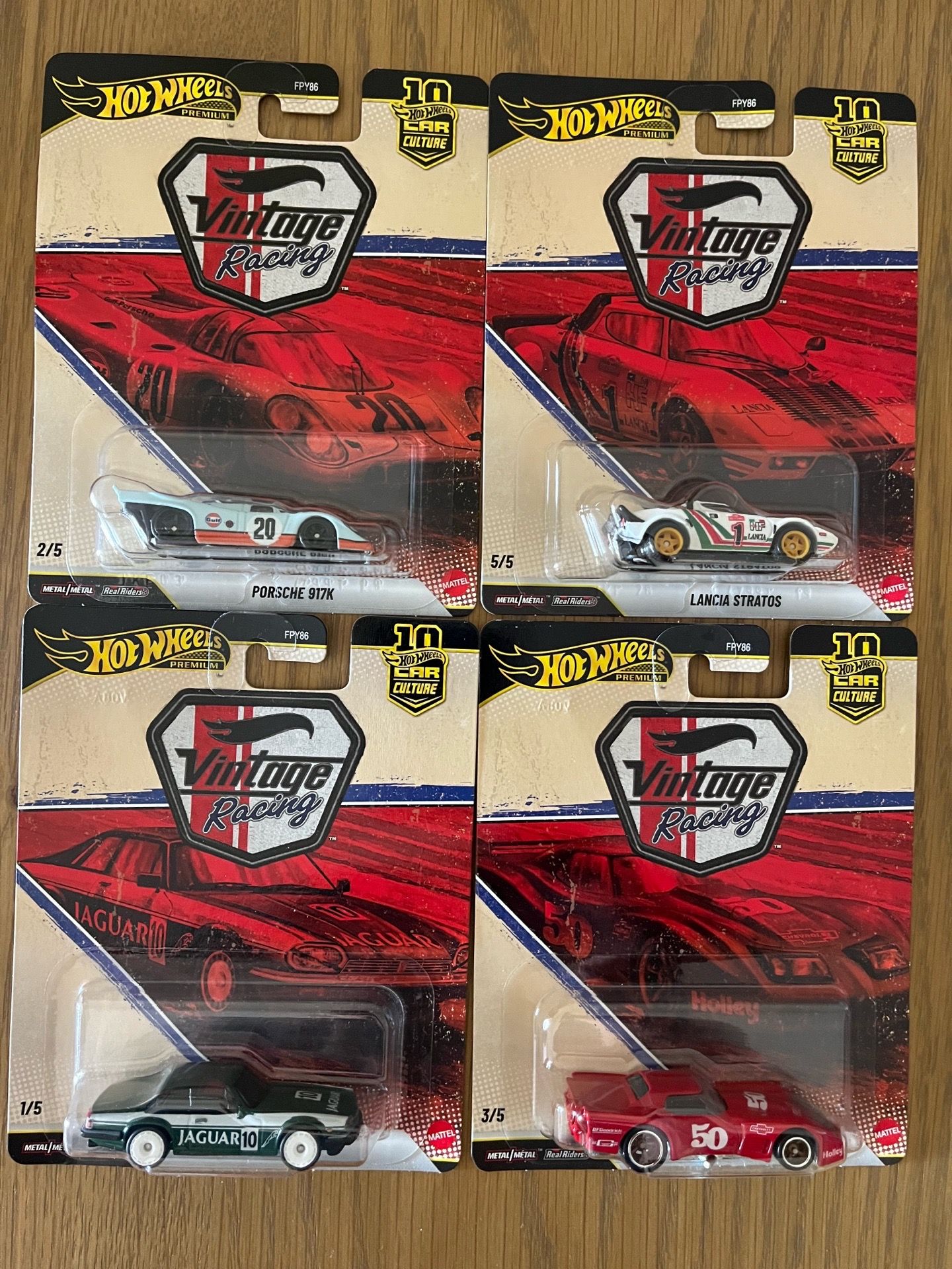 Premium hot wheels vintage racing set
