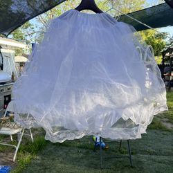 Crodolina de Niña Para Levantar Los Bestidos 