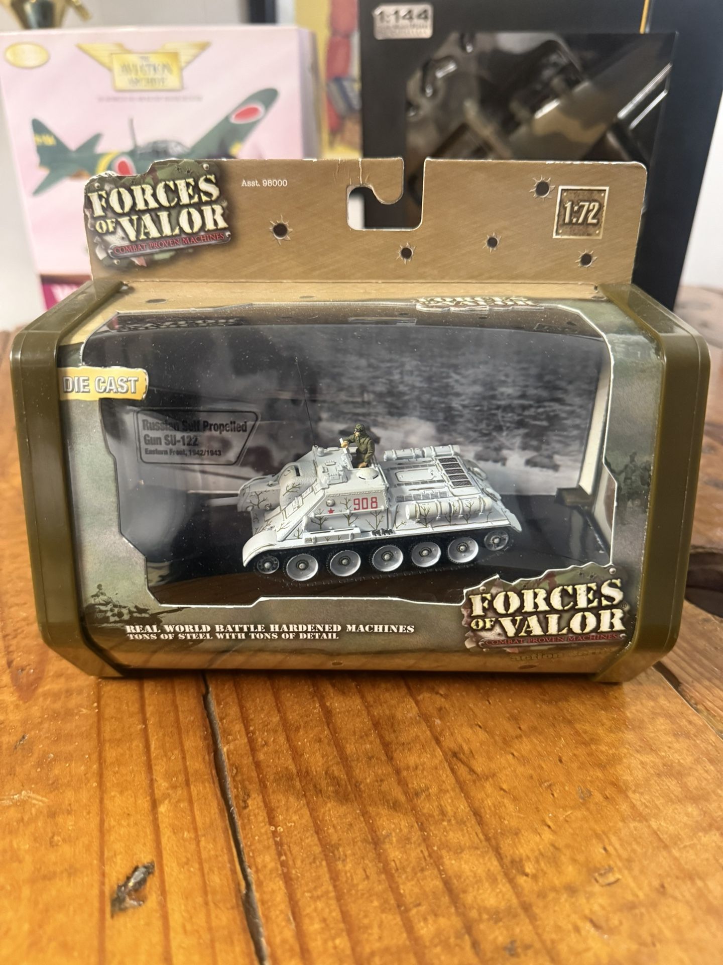 Die-Cast model of a Russian SU-122 self-propelled Howitzer