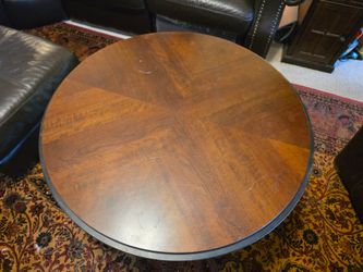 Round coffee table