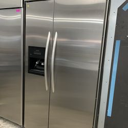 Kitchen Aid 42” Built In Refrigerator In Stainless Steel Used