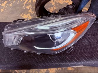 2014-19 Mercedes Benz CLA250 Left Headlight Drivers Side   Part # A11(contact info removed)0