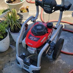 Honda 3100lbs Power Washer