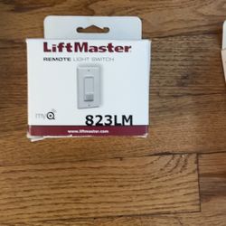 LiftMaster 823LM Security+ 2.0 Smartphone Controlled Remote Light Switch with Smart Light Control