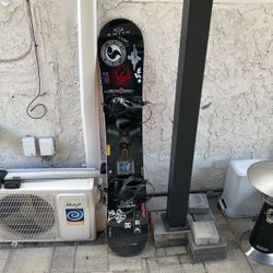 Fore Sale Snow Board Price Negotiable Dm Me For Price 
