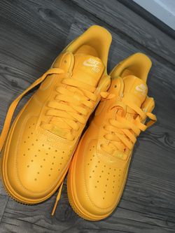 Brand New air Force 1 Low Laser Orange Size 9