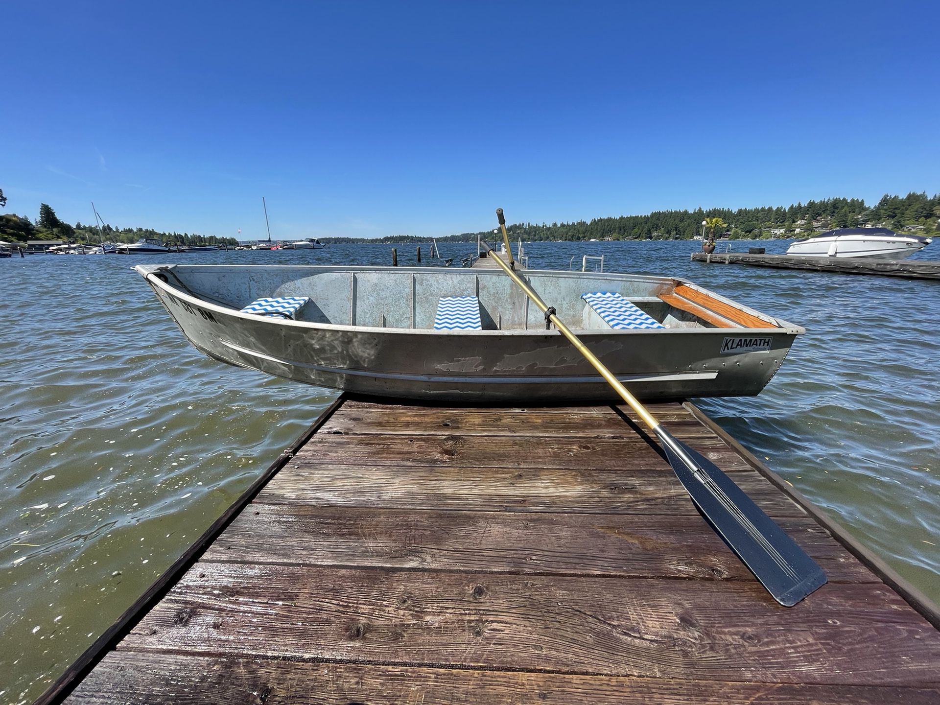 Photo 12 Foot Klamath Fishmaster Rowboat
