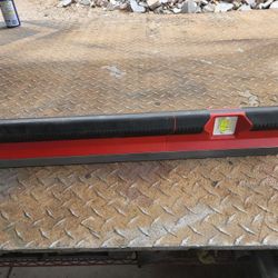 Milwaukee Concrete Level 48"