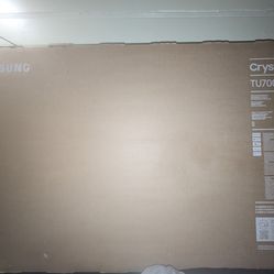 Samsung 50" Crystal UHD Smart TV (NEW)