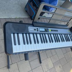 61 Key Electric Keyboard With Stand 