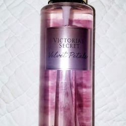 VICTORIA'S SECRET VELVET PETALS" MIST 