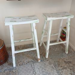 2 wooden bar stools