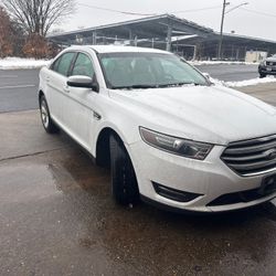 2016 Ford Taurus