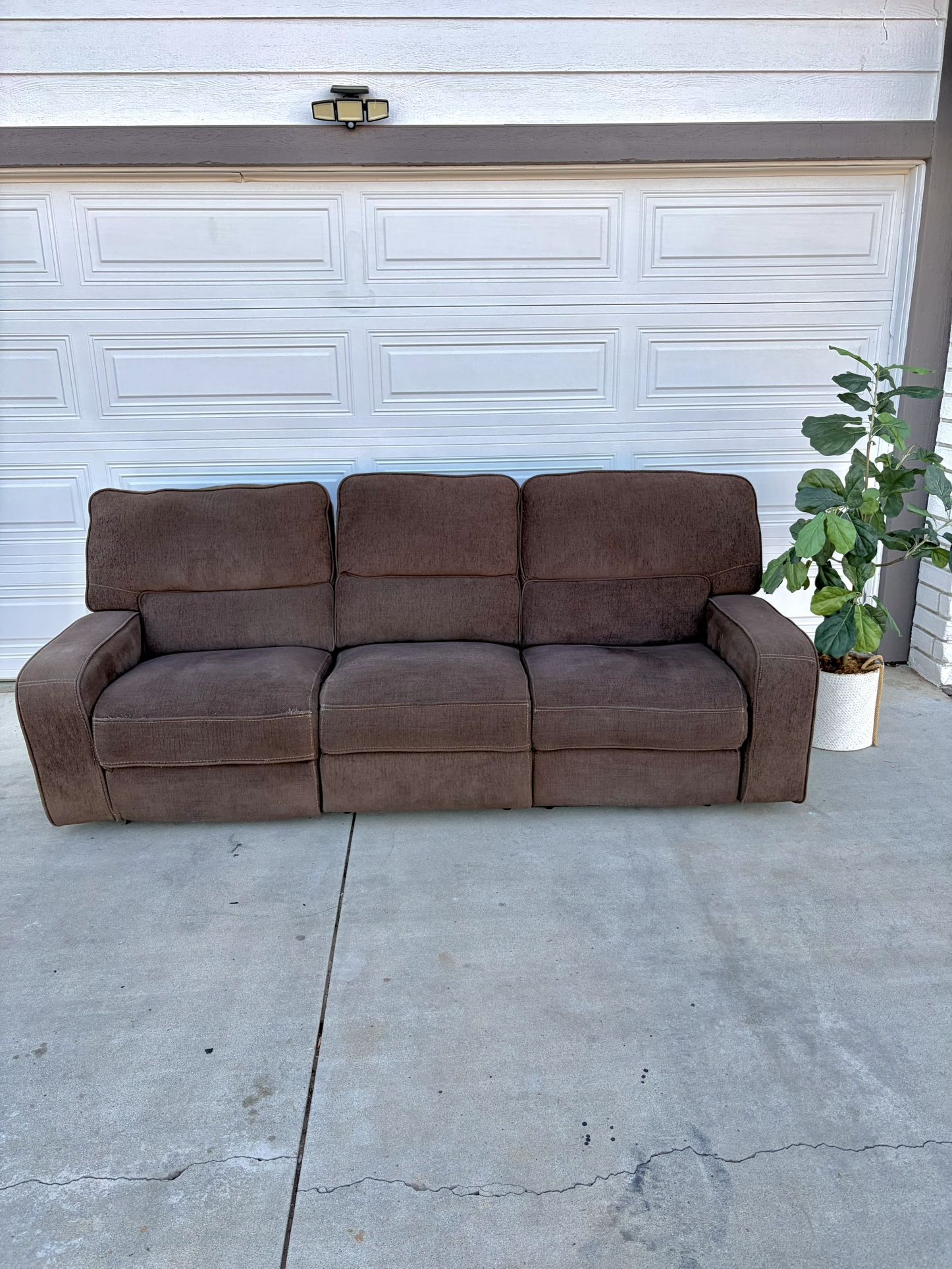 Reclining Couch 