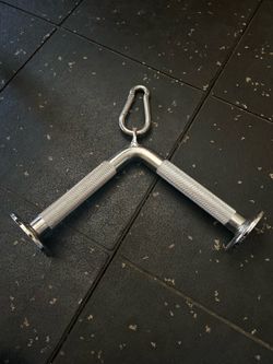 Gym/Exercise Tricep Cable Attachment