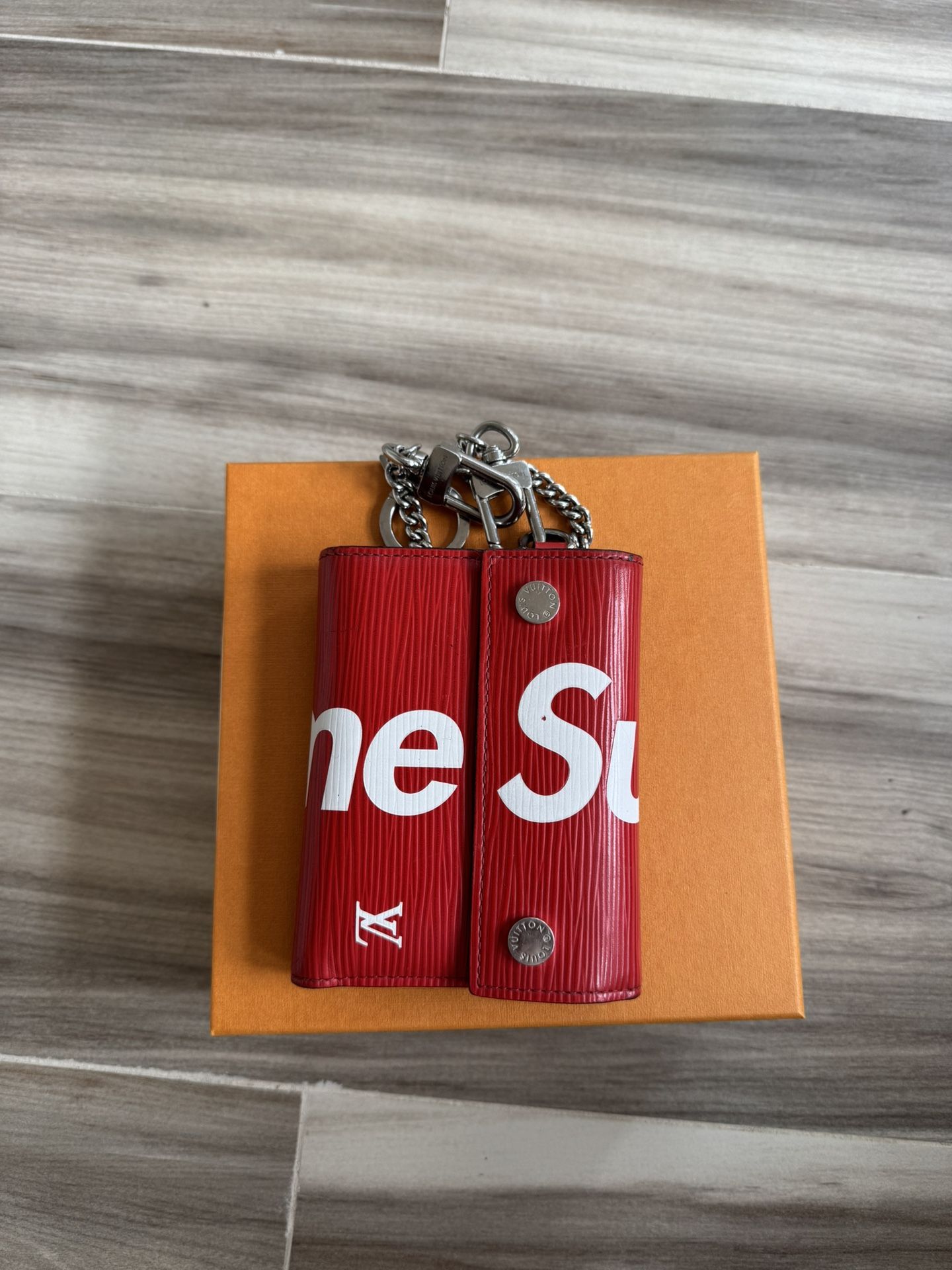 Louis Vuitton × Supreme Chain Wallet On Chain Epi Red Rare Collab Limited Used