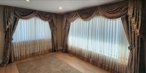 Ornate Floral Swag Valance Curtain Set with Sheers