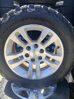 Chevy Silverado 18" rims Tires (4)