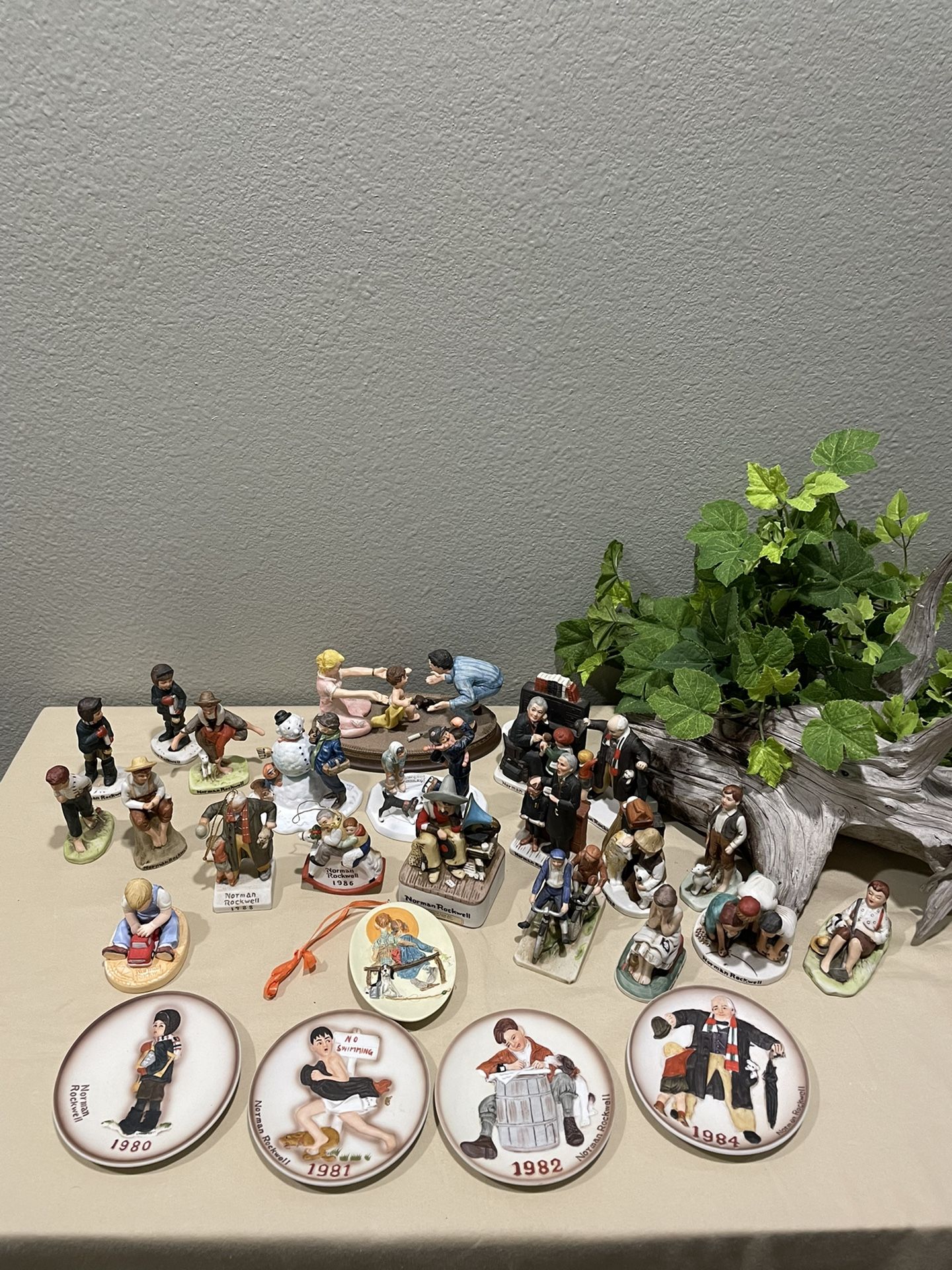 Norman Rockwell Large Figurine Collection
