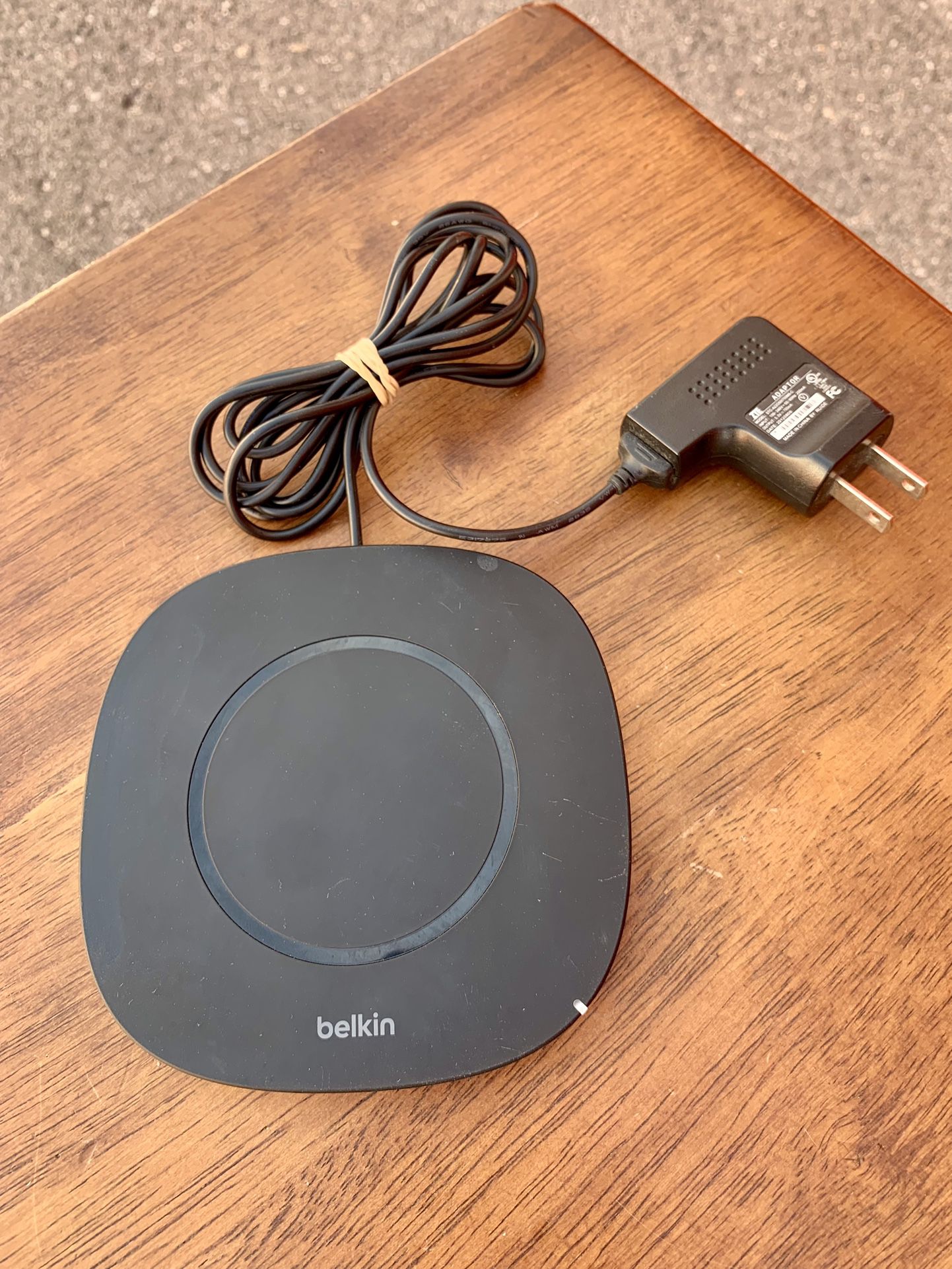 Belkin Boost Up Qi Wireless Charging Pad 5W – Universal Wireless Charger for iPhone XR, XS, XS Max / Samsung Galaxy S9, S9+, Note9 / LG, Sony and more